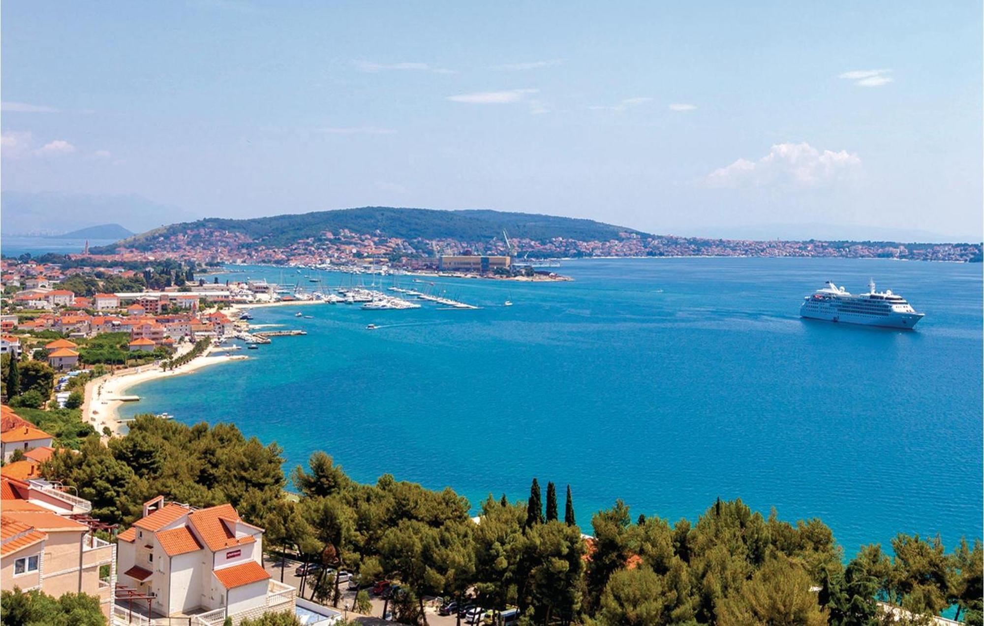 Amazing Apartment In Trogir With Kitchen Luaran gambar
